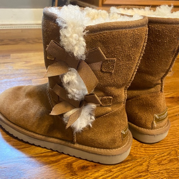 Women’s victoria short bow Ugg’s - Picture 4 of 7
